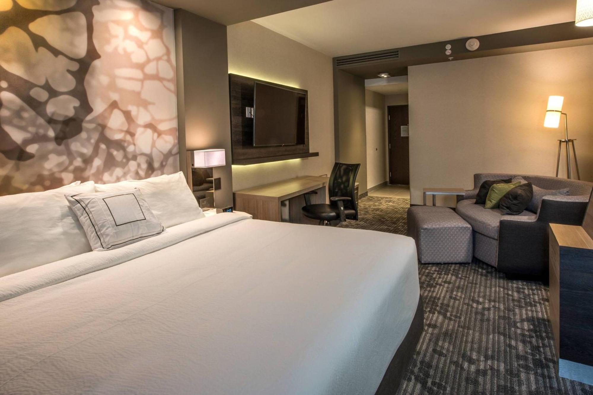 Courtyard By Marriott San Luis Potosi, Los Lagos Exterior foto